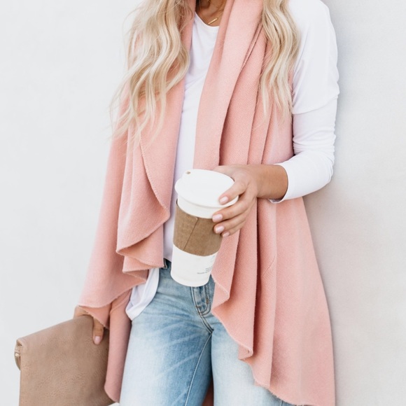 Irresistible Convertible Vest - Picture 5 of 7